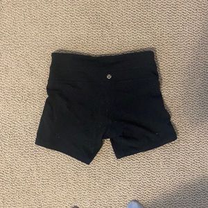 Lululemon mid length shorts